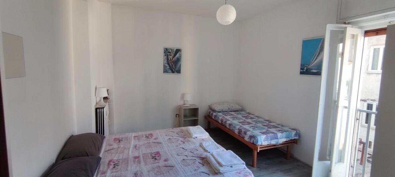 Slataper 22 - Sunny, Central And Confortable Trieste Exterior foto